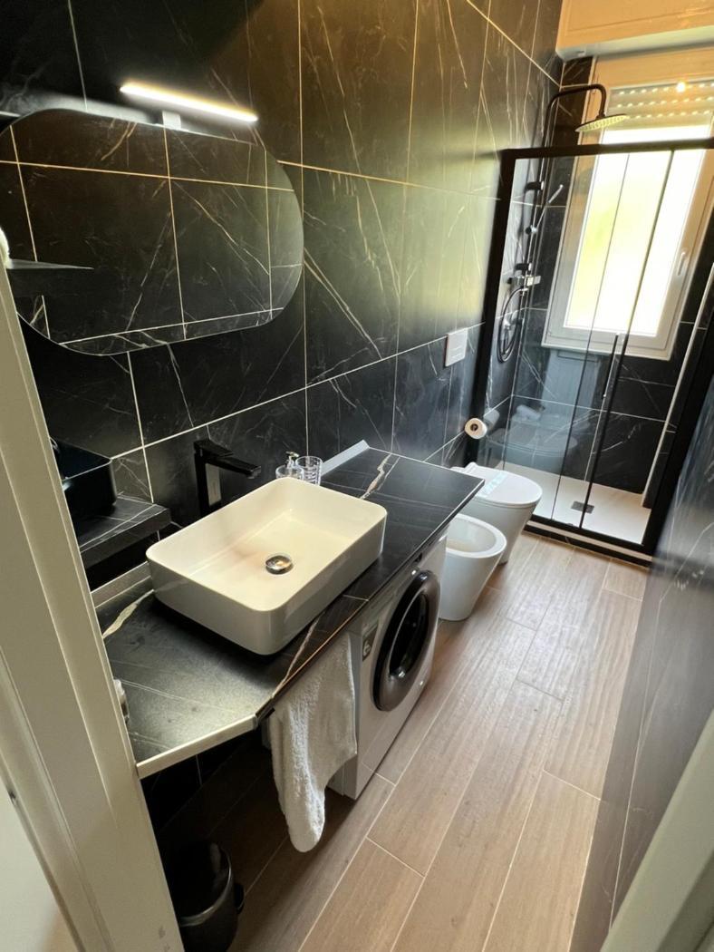 Moderno Ed Elegante Loft Con Balcone Apartamento Milão Exterior foto